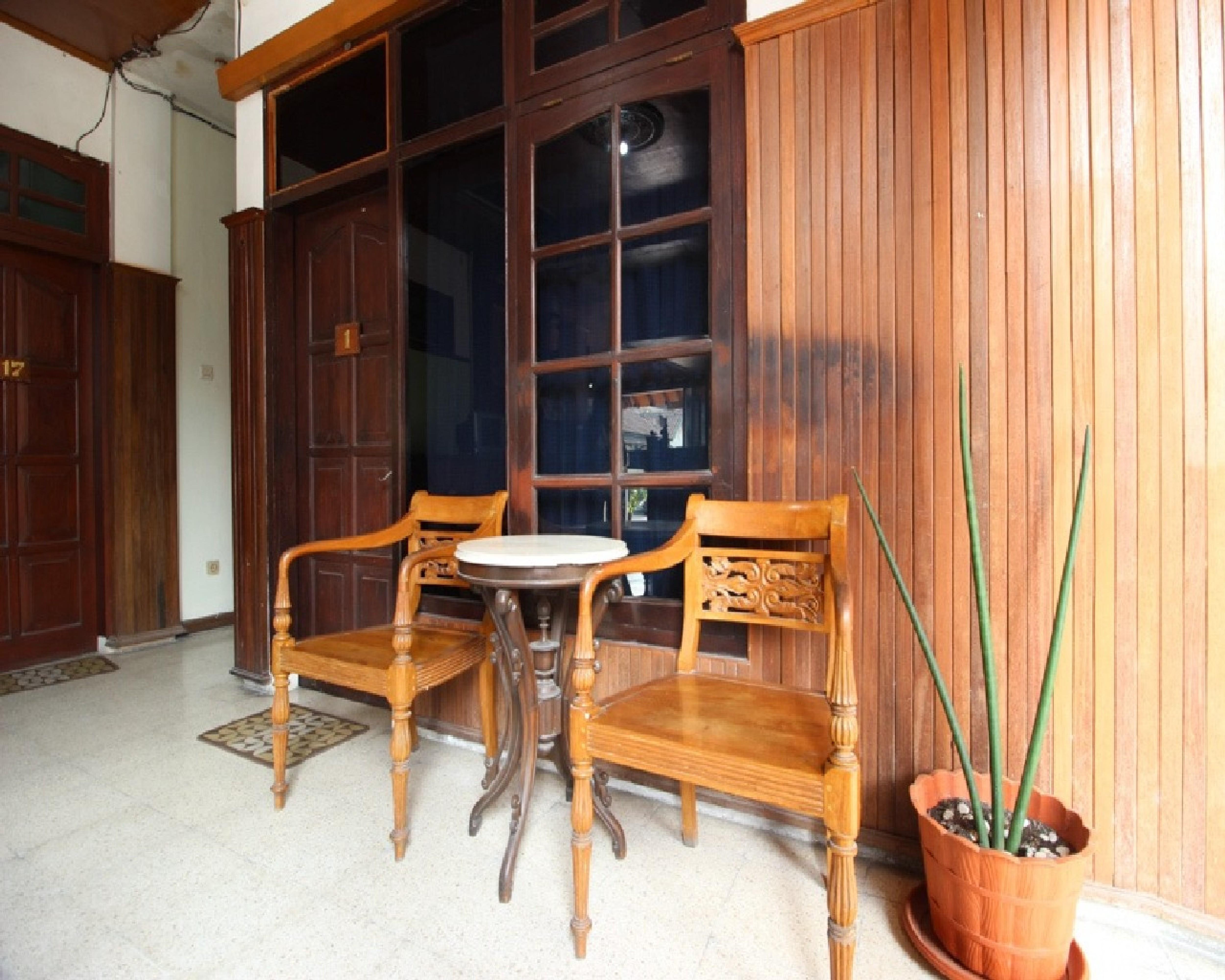 Reddoorz @ Mantrijeron 2 Hotel Jogjacarta Exterior foto