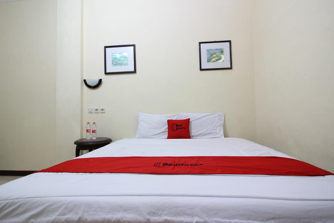 Reddoorz @ Mantrijeron 2 Hotel Jogjacarta Exterior foto